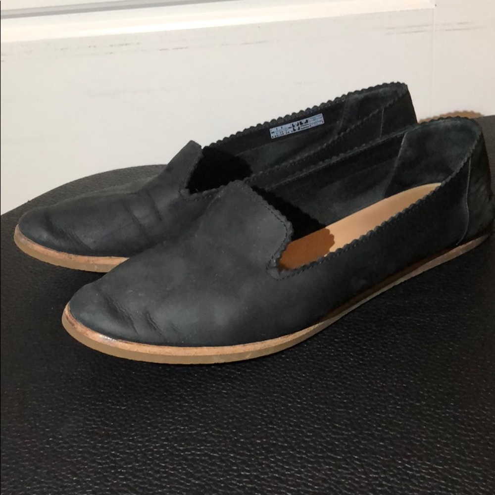 UGG Leather Vista Flats - Black